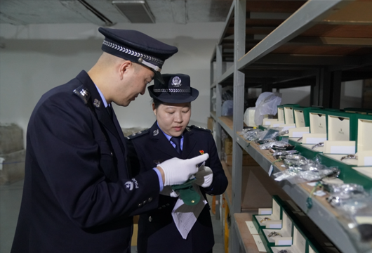 走私普通货物罪——“水客”带货案